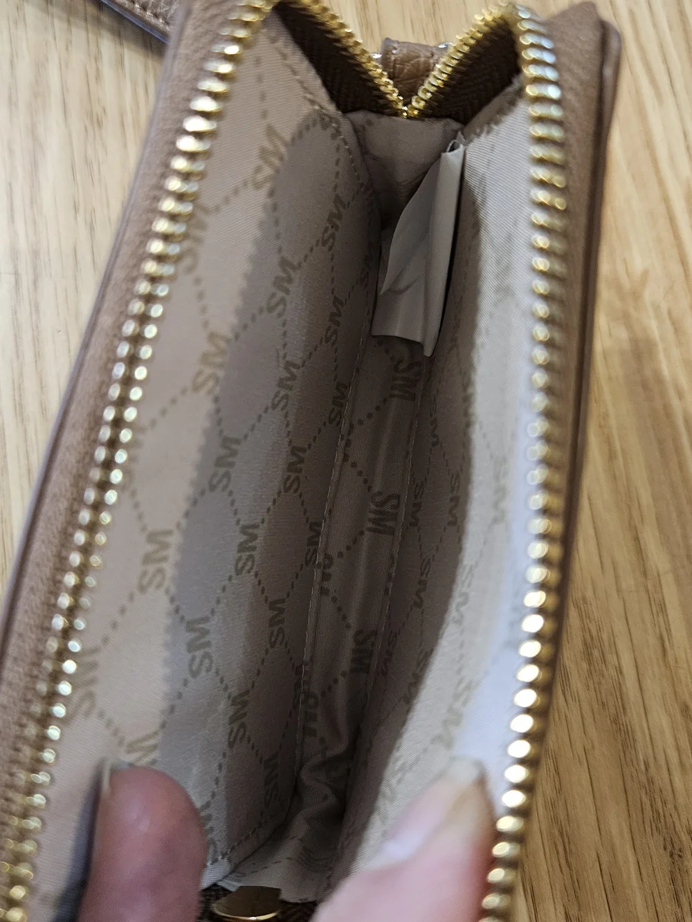 Steve Madden Brown Leather Wristlet Card Case W/ Gold Accents And Wrist Strap
